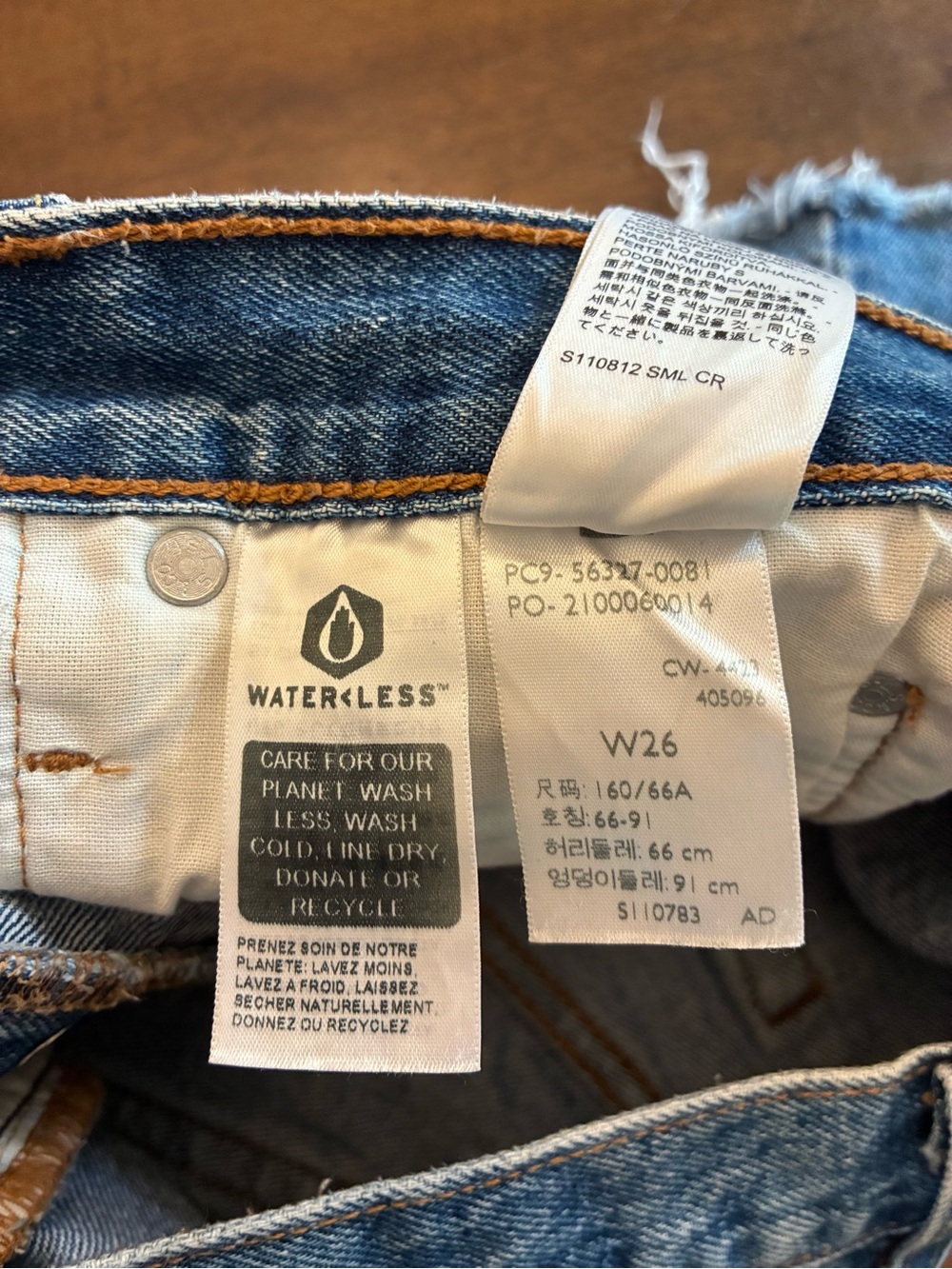 Levi’s 501 Shorts W26 Denim Jean Shorts Blue Distressed Cutoff Medium Wash - Picture 3 of 4